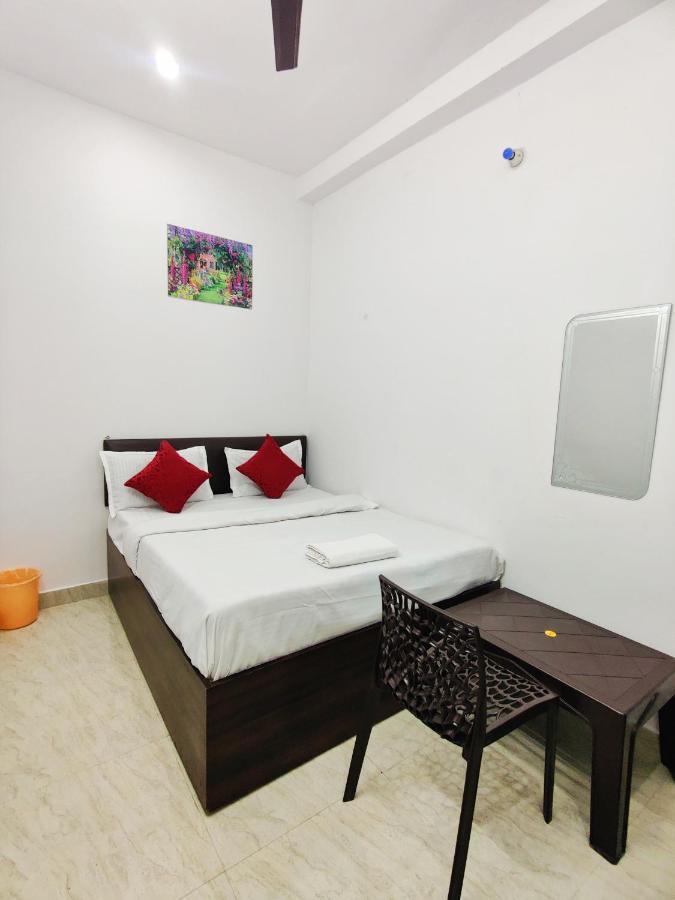 Kohinoor Guest House พาราณสี ภายนอก รูปภาพ