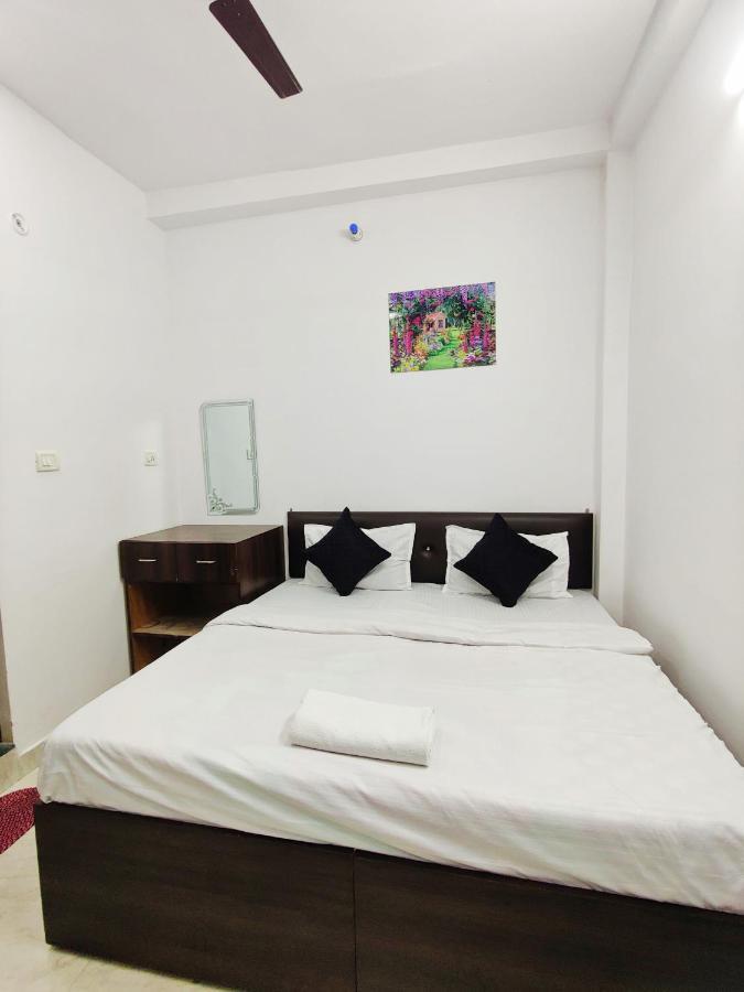 Kohinoor Guest House พาราณสี ภายนอก รูปภาพ